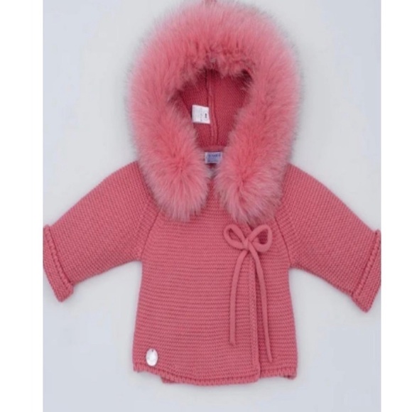 Pangasa knitted jacket/ sweater with rear fur and matching Pom Pom hat - Picture 2 of 4